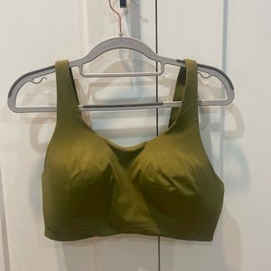 Athleta Sports Bra (34DD)
